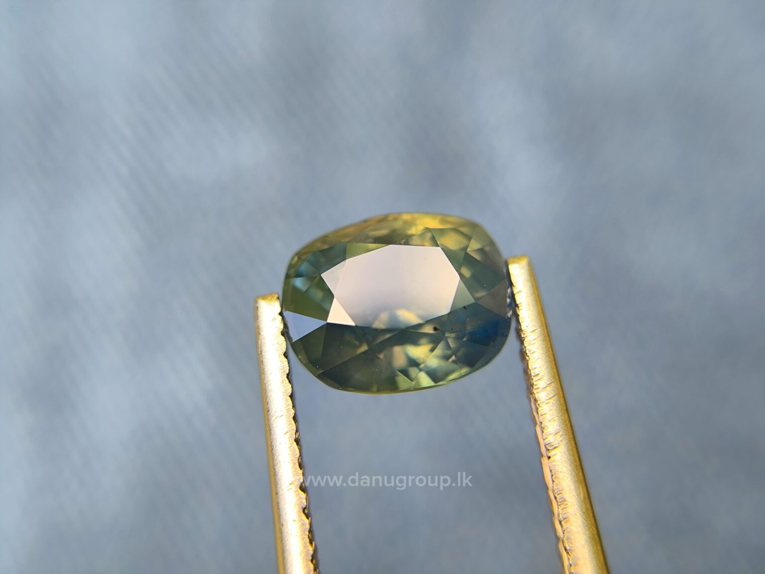 Yellowish Green Sapphire