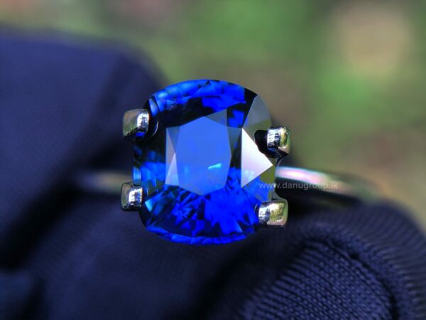 Ceylon Vivid Royal Blue Sapphire