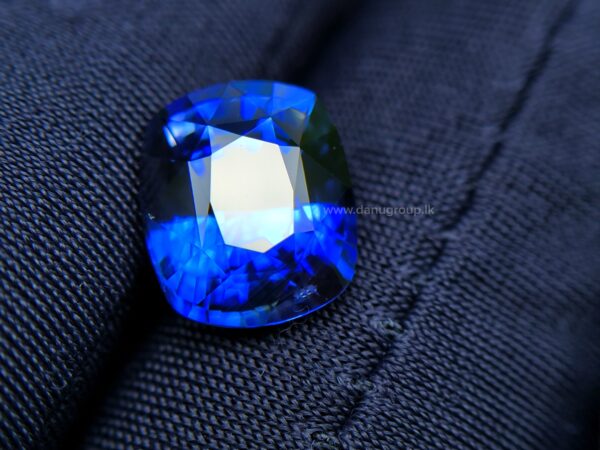 Ceylon Vivid Royal Blue Sapphire