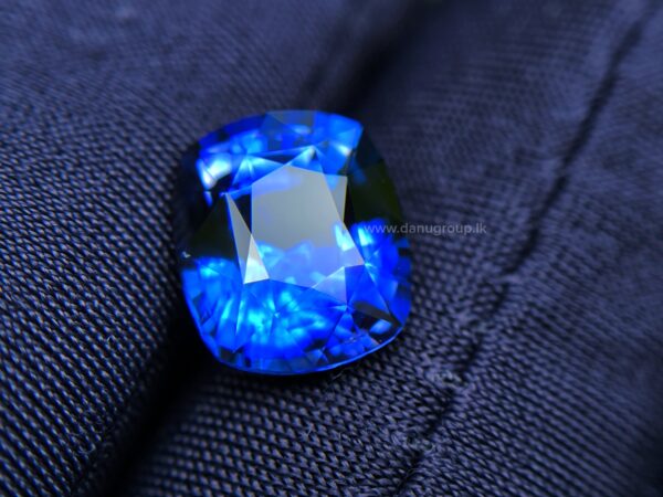 Ceylon Vivid Royal Blue Sapphire