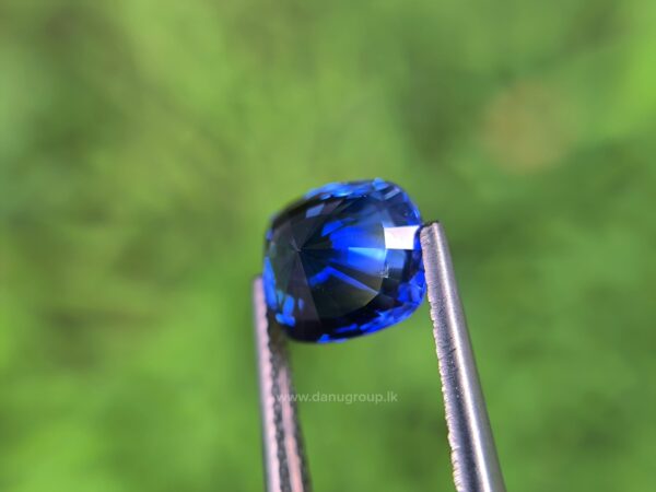 Ceylon Vivid Royal Blue Sapphire