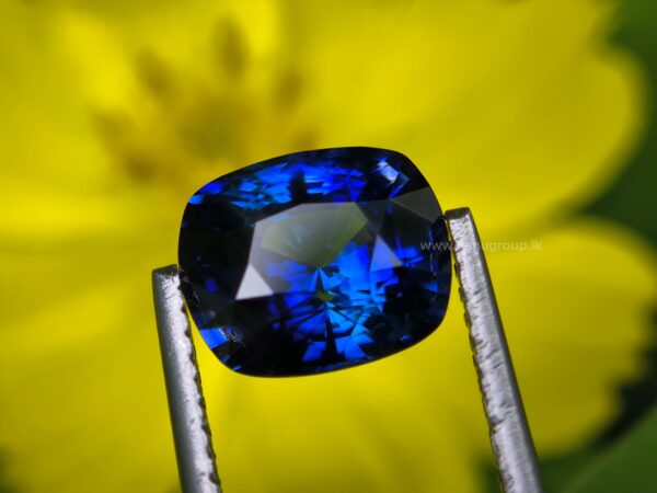 Ceylon Vivid Royal Blue Sapphire