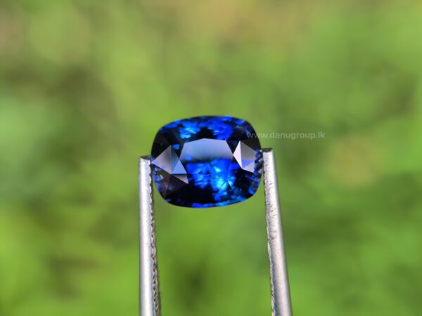 Ceylon Vivid Royal Blue Sapphire