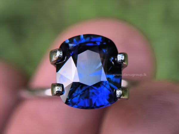 Ceylon Vivid Royal Blue Sapphire