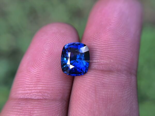 Ceylon Vivid Royal Blue Sapphire