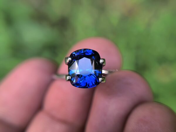 Ceylon Vivid Royal Blue Sapphire