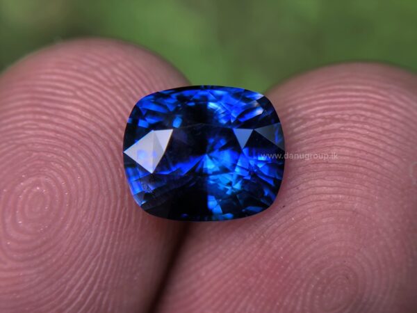 Ceylon Vivid Royal Blue Sapphire