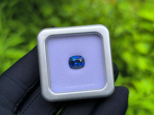 Ceylon Vivid Royal Blue Sapphire