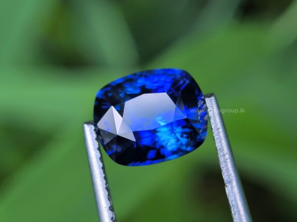 Ceylon Vivid Royal Blue Sapphire