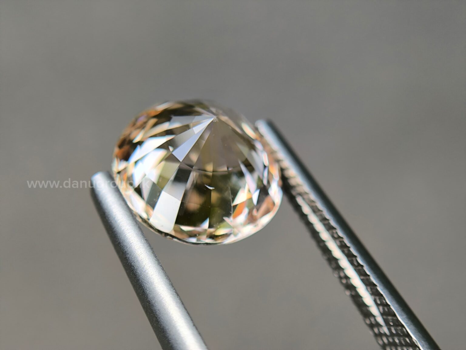 Ceylon Natural Peach Sapphire