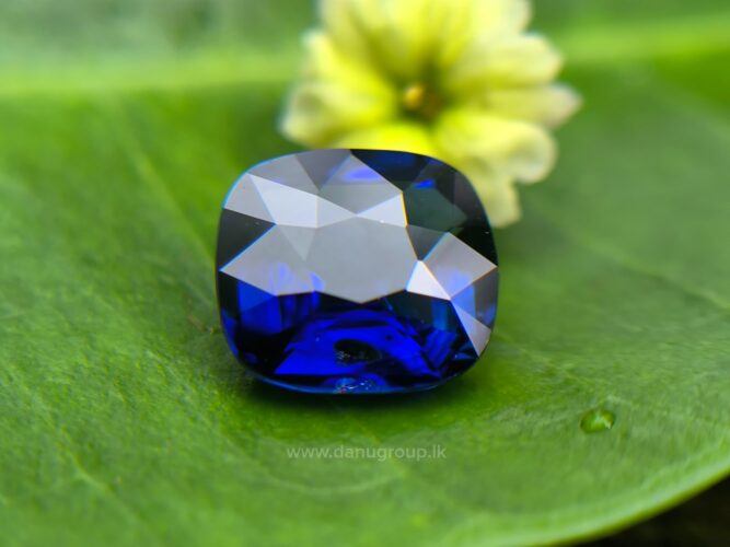 Ceylon Vivid Royal Blue Sapphire