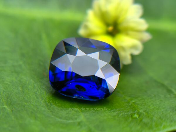 Ceylon Vivid Royal Blue Sapphire