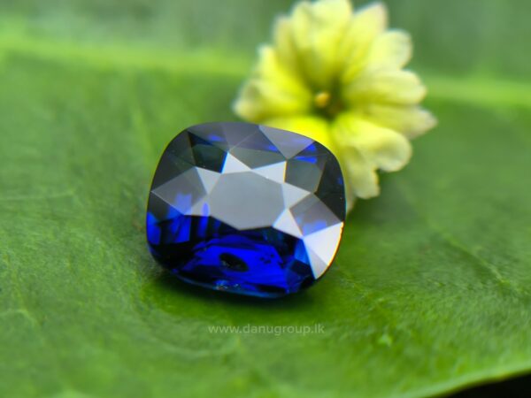 Ceylon Vivid Royal Blue Sapphire