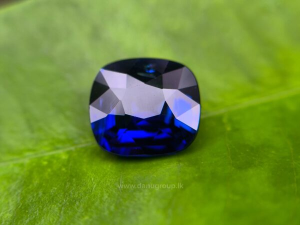 Ceylon Vivid Royal Blue Sapphire