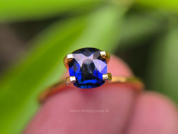 Ceylon Vivid Royal Blue Sapphire