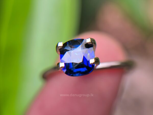 Ceylon Vivid Royal Blue Sapphire