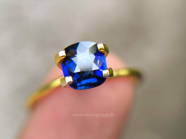 Ceylon Vivid Royal Blue Sapphire