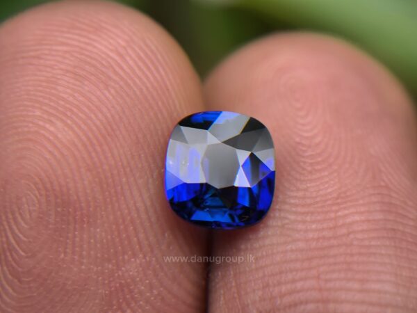 Ceylon Vivid Royal Blue Sapphire