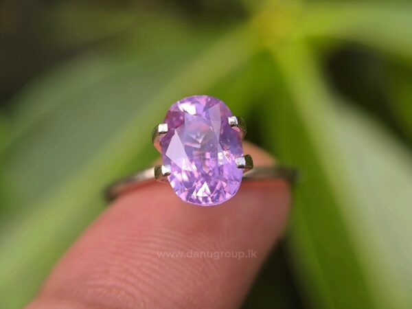 CEYLON NATURAL PURPLISH PINK SAPPHIRE