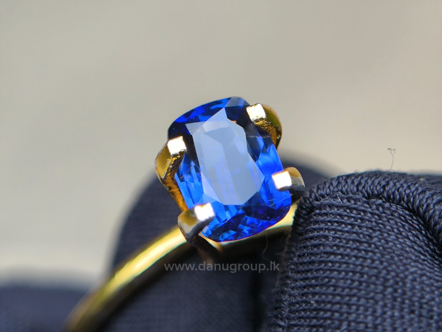 Ceylon Blue Sapphire