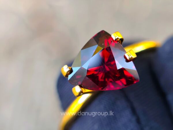 CEYLON NATURAL RED SPINEL
