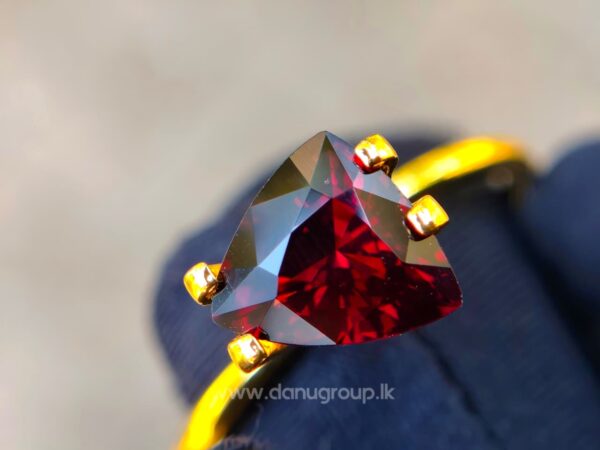 CEYLON NATURAL RED SPINEL