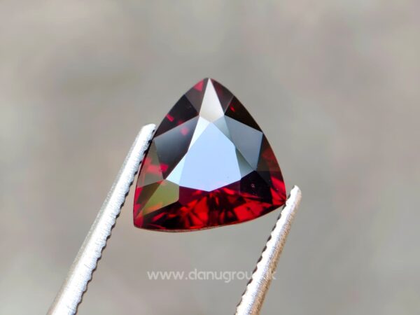 CEYLON NATURAL RED SPINEL