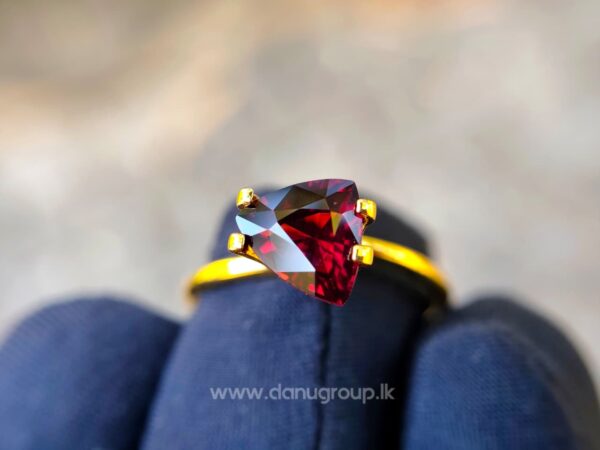 CEYLON NATURAL RED SPINEL