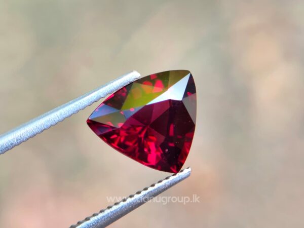 CEYLON NATURAL RED SPINEL