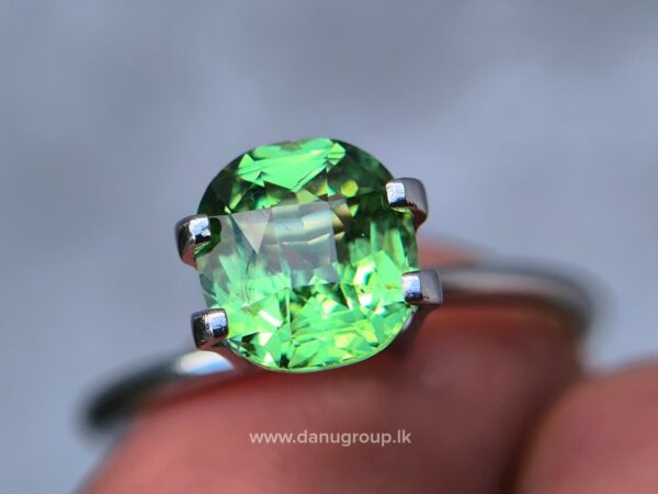 Natural Tsavorite Garnet