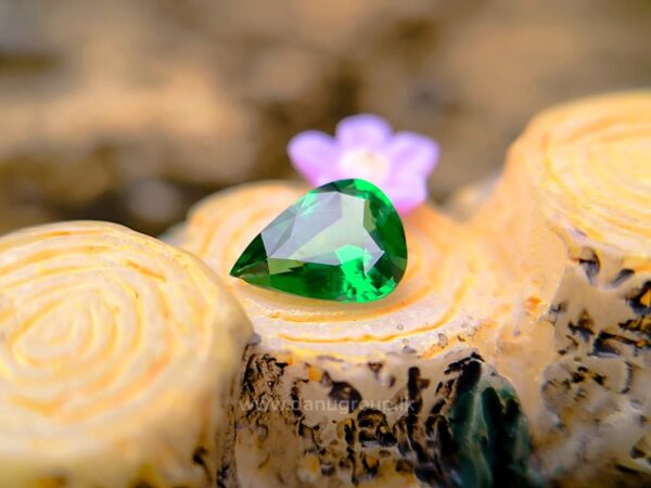 Natural Tsavorite Garnet