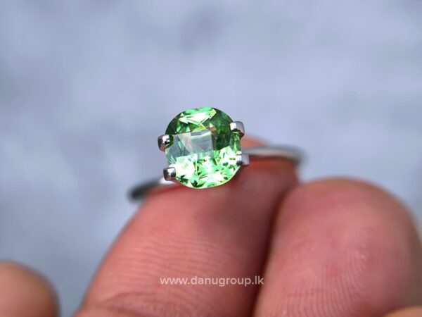 Natural Tsavorite Garnet