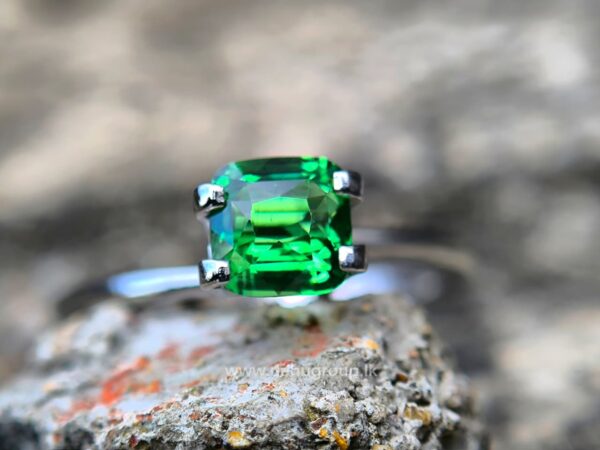 Natural Tsavorite Garnet - Image 5