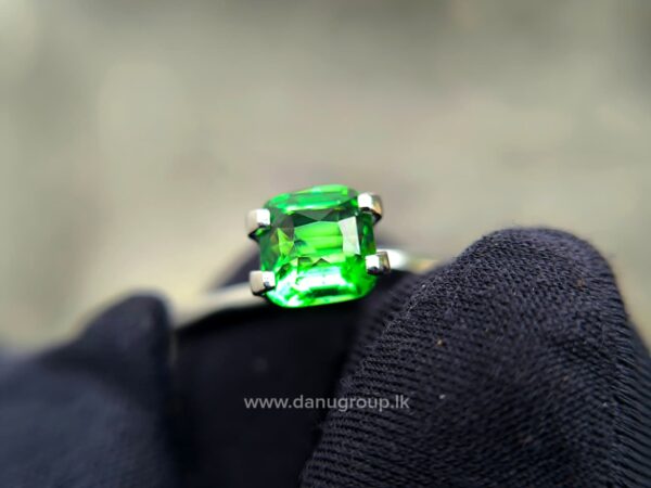 Natural Tsavorite Garnet - Image 7