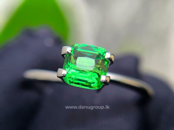 Natural Tsavorite Garnet - Image 9