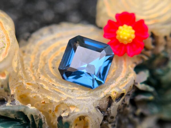 CEYLON NATURAL BLUE SPINEL