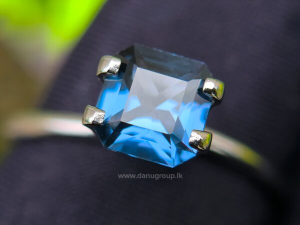CEYLON NATURAL BLUE SPINEL