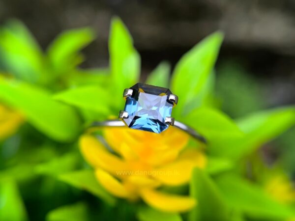 CEYLON NATURAL BLUE SPINEL