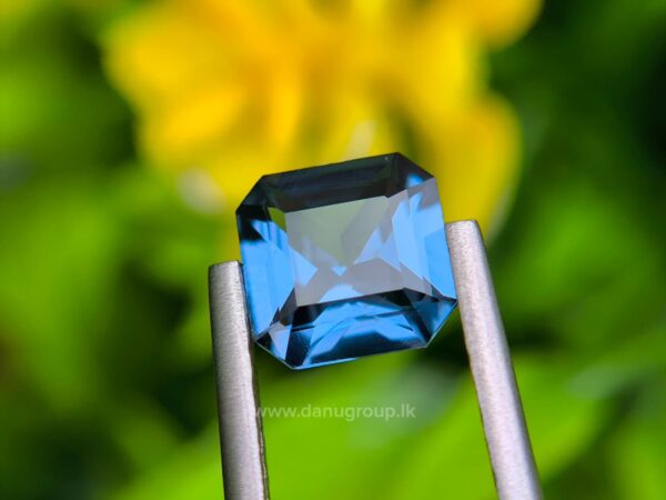 CEYLON NATURAL BLUE SPINEL