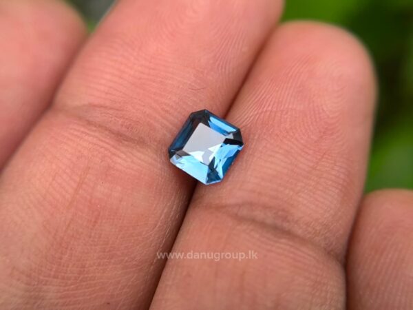 CEYLON NATURAL BLUE SPINEL