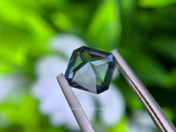 CEYLON NATURAL BLUE SPINEL