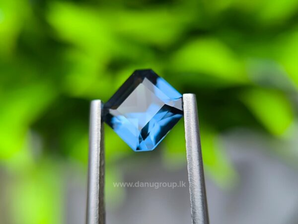 CEYLON NATURAL BLUE SPINEL