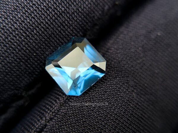 CEYLON NATURAL BLUE SPINEL