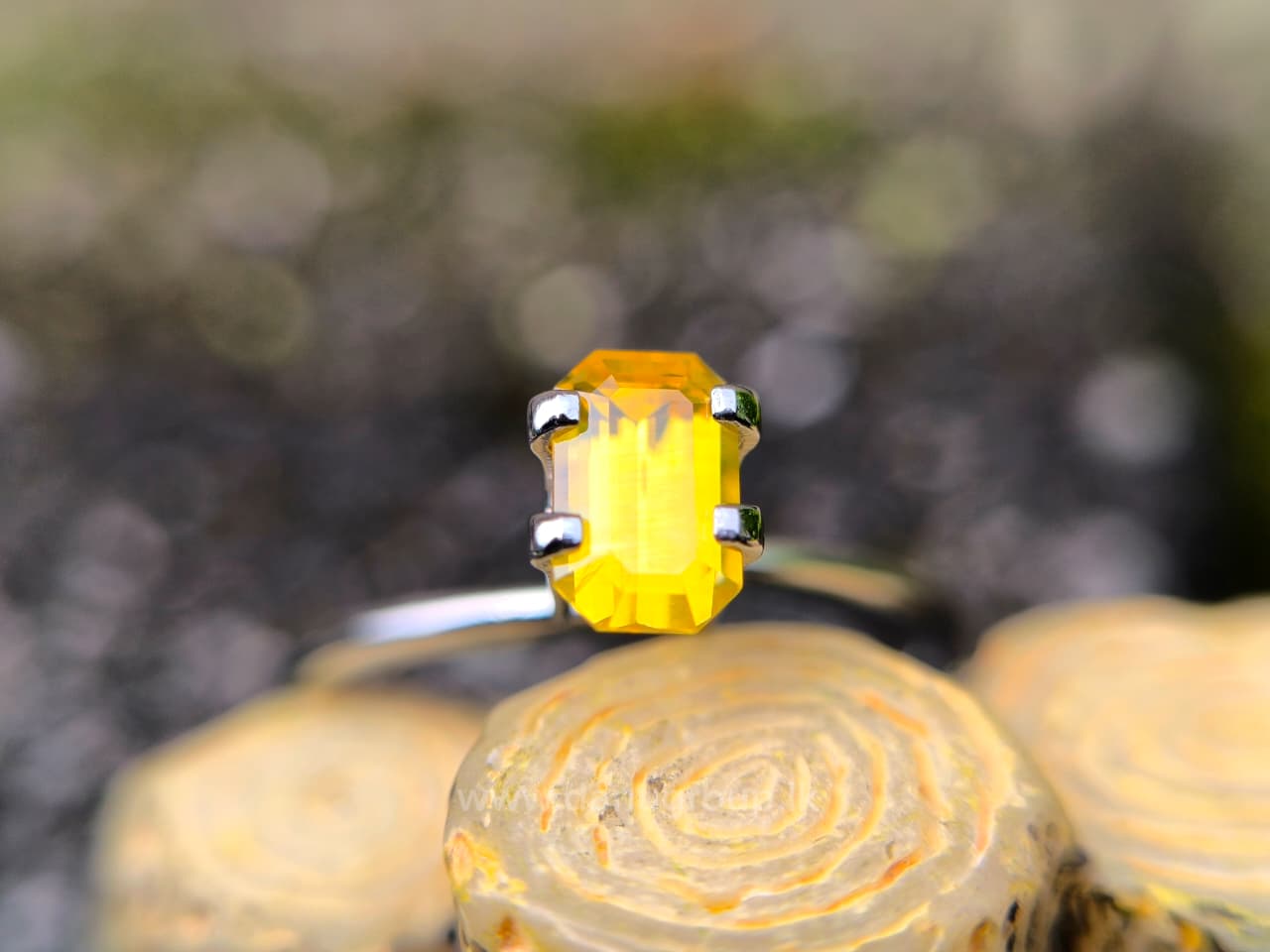 Ceylon Yellow Sapphire Octagon - Image 3