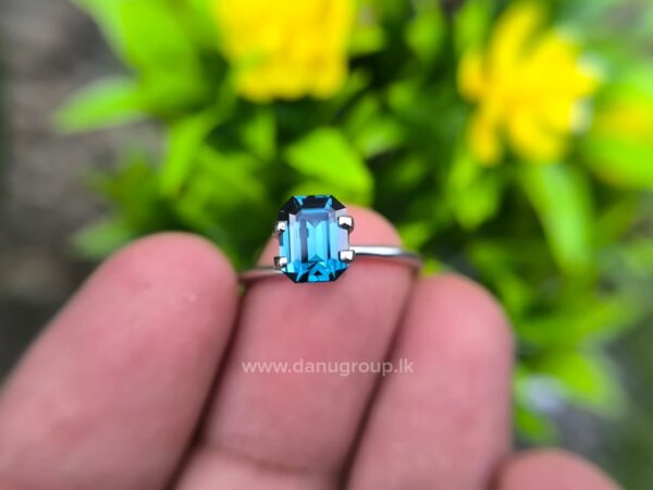 CEYLON NATURAL BLUE SPINEL