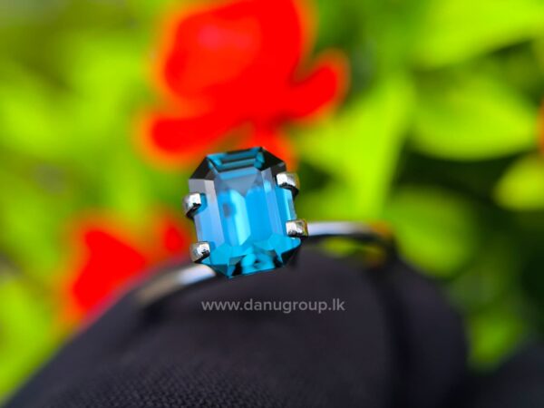 CEYLON NATURAL BLUE SPINEL