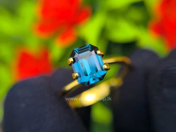 CEYLON NATURAL BLUE SPINEL