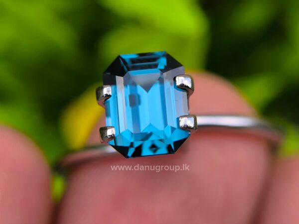 CEYLON NATURAL BLUE SPINEL