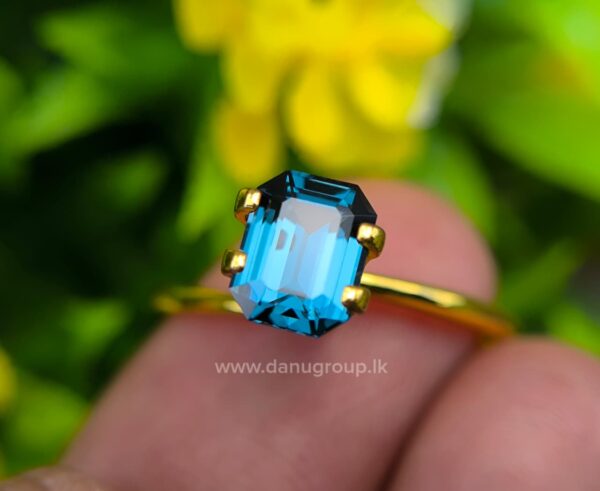 CEYLON NATURAL BLUE SPINEL