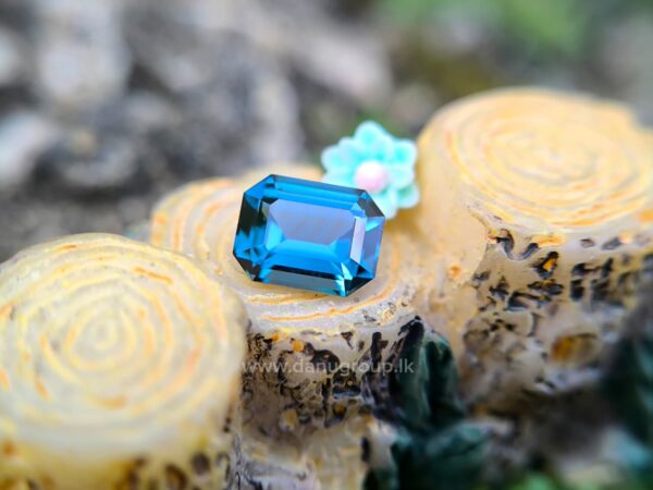 CEYLON NATURAL BLUE SPINEL